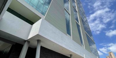 Valor Admon Aprox. $1,583,100 OFICINA  AL NORTE DE LA CIUDAD