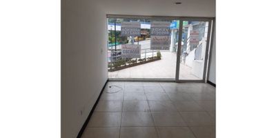 Arriendo Local en La Florida, Manizales

¡Oportunidad para tu negocio! Este local de 20 m² en La Florida ofrece un espacio bien iluminado con pisos en cerámica. Ubicado en un punto estratégico de la ciudad, cuenta con vigilancia para tu tranquilidad. Ideal para oficinas o comercio en una zona comercial y residencial, con fácil acceso a parques y transporte público. ¡Aprovecha esta excelente ubicación!
