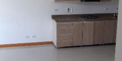 Código interno 61388, Guarne, $ 302´700.000, 71.66M2, piso 4 sin ascensor, 3 alcobas, 2 baños, 3 closet, cocina integral, red de gas, calentador, sala comedor, ventanal, parqueadero sencillo más cuarto útil.