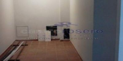 Venta de local en Laureles, Manizales 

local comercial estrato: 5 nro. cuartos: 0 nro. baños: 1 nro. parqueaderos: 0 área construida: 180 área no construida: 0 nro. niveles: 1 tipo cocina: otrotiene 6 areas de trabajo, estrato comercial, pisos en ceramica, bahia de parqueo - área: const.: 180 mtr2. sin const.: 0 mtr2.
