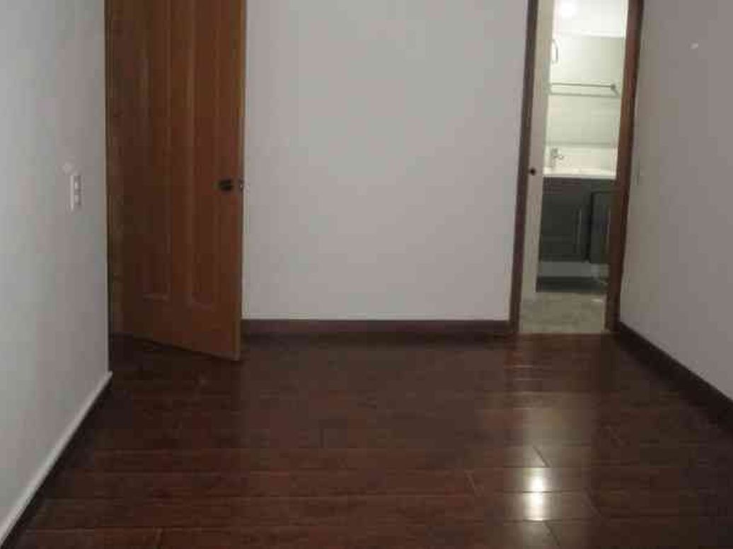 Apartamento en arriendo en Victoria Norte, Bogotá · foto 9 de 11