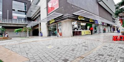 Arriendo cuarto útil en Centro comercial Bosque Plaza 4to piso, 10 metros cuadrados, 2 metros de altura, piso en cemento. Excelente ubicación de cuarto útil en piso 4 del centro Comercial Bosque Plaza,10 metros, excelente ubicación en barrio Sevilla.