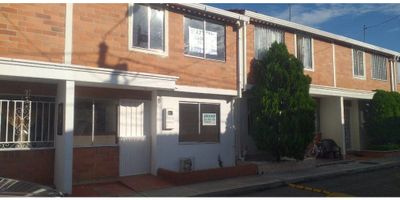 ARRIENDO CASA EN CONJUNTO RESIDENCIAL SAN JORGE II GIRON 

CONSTA DE:

3 HABITACIONES 

2 BAÑOS

COCINA SEMINTEGRAL

SALA-COMEDOR

ZONA SOCIAL

PARQUEADERO

ZONA DE NIÑOS 

ZONAS VERDES

VALOR DEL ARRIENDO $962.200 CON ADM INCLUIDA  ACTUAL

 

 
