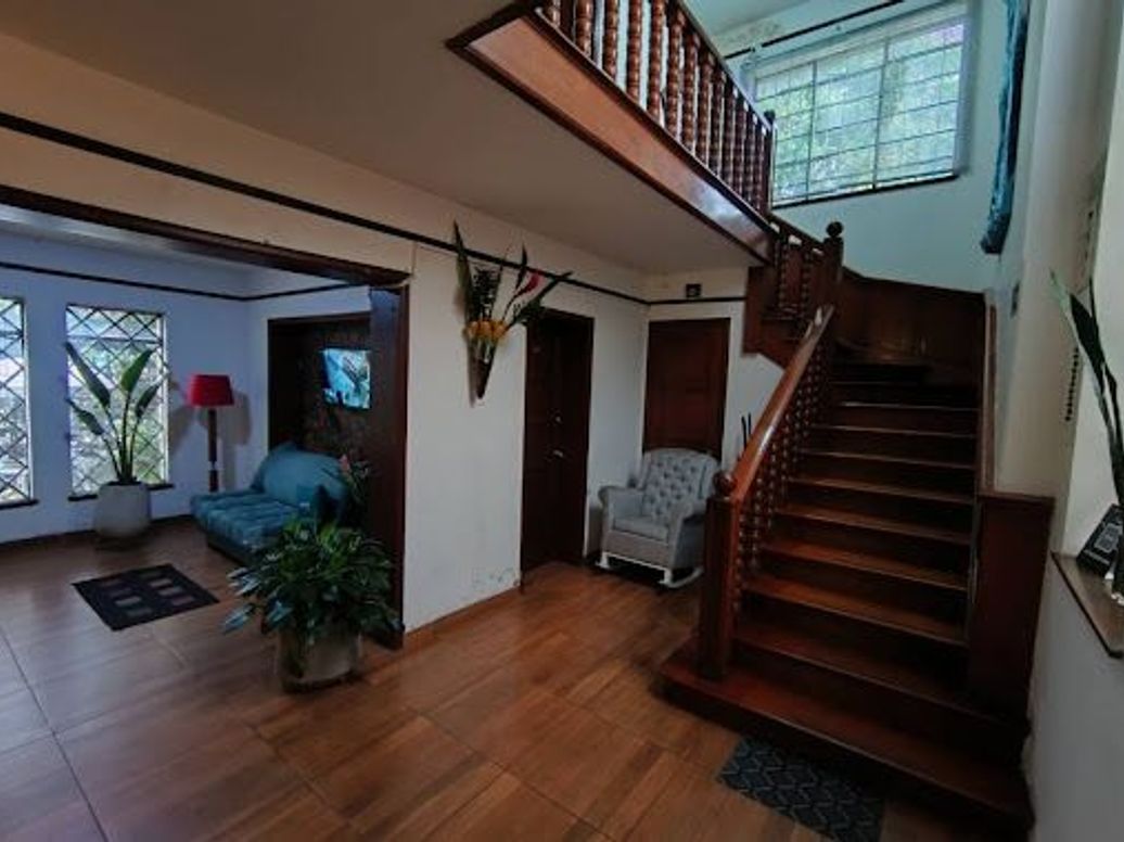 Casa de 13 alcobas en venta en Galerías, Bogotá, 450 m² · foto 6 de 16