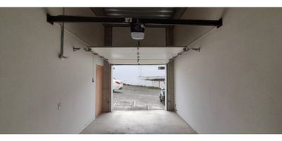 Se Alquila Local muy bien ubicado y amplio cuenta con piso en general en cemento y excelente transporte. 
