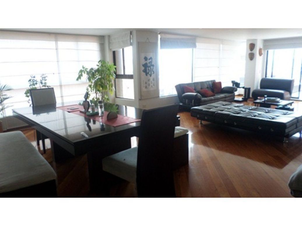 Apartamento de 3 alcobas en venta en Bosque De Pinos, Bogotá, 340 m² · foto 4 de 19