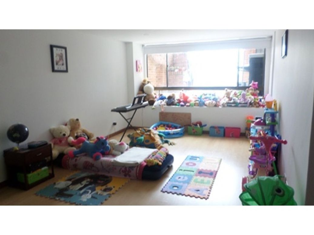 Apartamento de 3 alcobas en venta en Bosque De Pinos, Bogotá, 340 m² · foto 10 de 19
