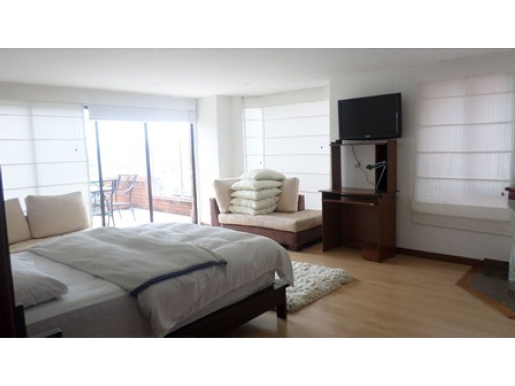Apartamento de 3 alcobas en venta en Bosque De Pinos, Bogotá, 340 m² · foto 15 de 19