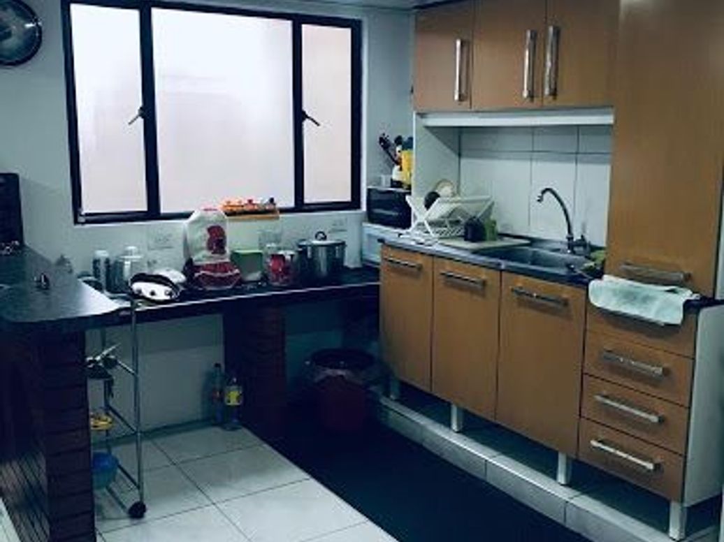 Casa de 10 alcobas en venta en Garces Navas, Bogotá, 270 m² · foto 5 de 17