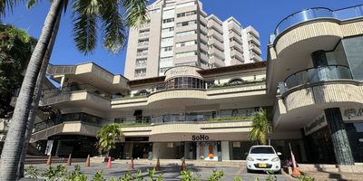 Local en arriendo en Barranquilla, ubicado en el barrio Altos del Prado, ideal para su negocio. Este espacio comercial de 67 m² cuenta con 1 baño y se encuentra sobre la Calle 79, una zona con buen flujo. El canon de arriendo es de $1,500,000, con un valor de administración aproximado de $1,073,920. Una buena oportunidad para establecer su empresa en una ubicación relevante en Atlántico. Si busca un local comercial en Barranquilla, le invitamos a conocer esta propiedad.