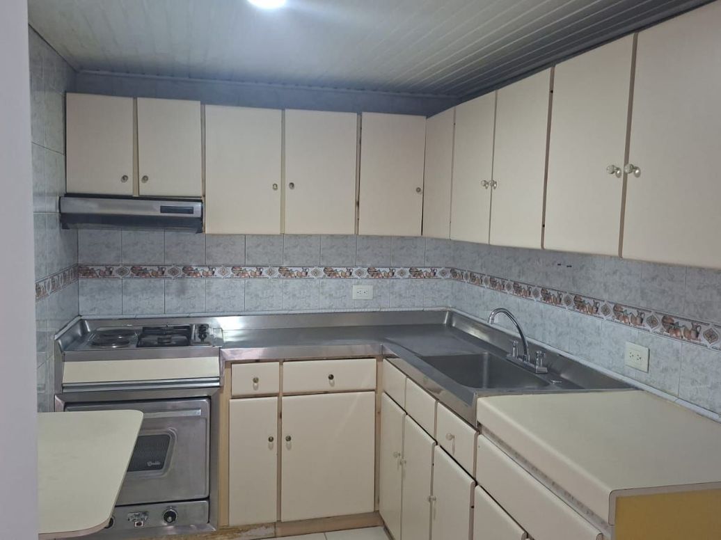 Apartamento en arriendo en Polo Club, Bogotá · foto 5 de 16