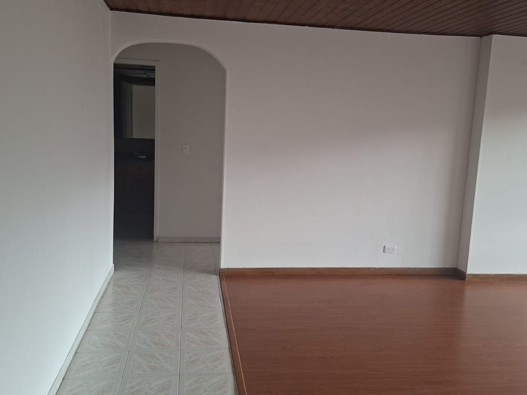 Apartamento en arriendo en Polo Club, Bogotá · foto 4 de 16