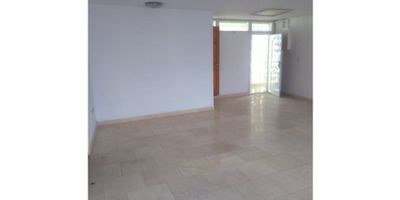 
 
  
   Oficina ubicada en el corazón del centro histórico, con muy buenos acabados, ubicada estrategicamente cerca de zona bancaria , restaurantes, parques, zona turística, etc.
  
  
    
  
 

