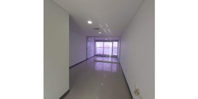 
 
  
   Oficina ubicada en Bocagrande,con excelente iluminación y ventilación, en edificio con acabados modernos, cerca de bancos, colegios, la playa, supermercados, centros comerciales, sobre vía principal con facilidad de acceso al transporte público. 
  
  
    
  
 

