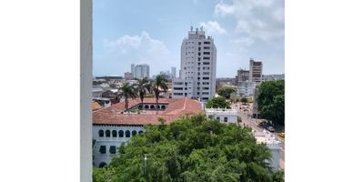 
 
  
   Oficina ubicada en el corazón del centro histórico, con muy buenos acabados, ubicada estrategicamente cerca de zona bancaria , restaurantes, parques, zona turística, etc.
  
  
    
  
 

