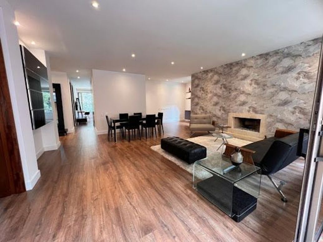 Apartamento de 2 alcobas en venta en Los Rosales, Bogotá, 143 m² · foto 4 de 15