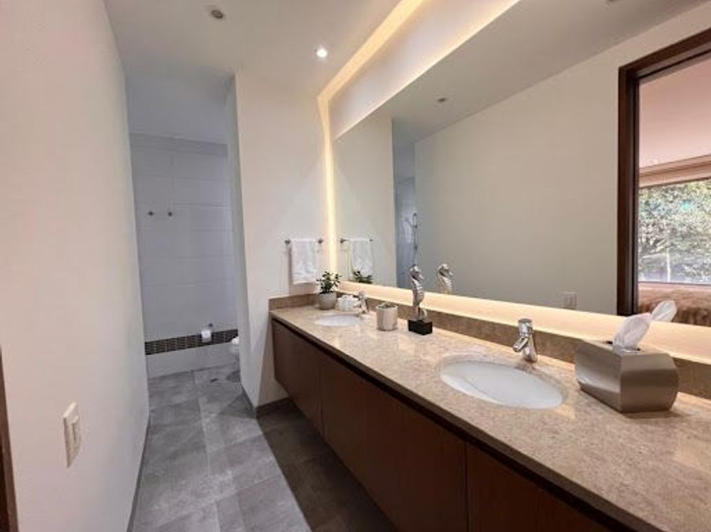 Apartamento de 2 alcobas en venta en Los Rosales, Bogotá, 143 m² · foto 9 de 15