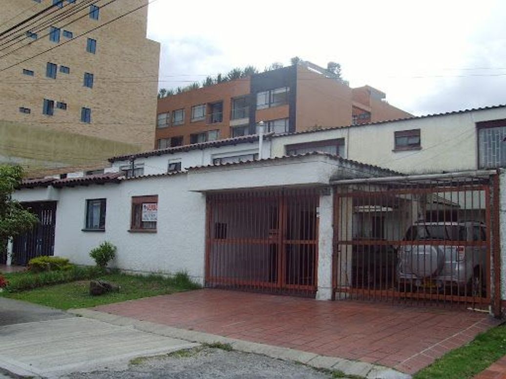 Casa de 11 alcobas en venta en Pasadena, Bogotá, 638 m² · foto 4 de 19