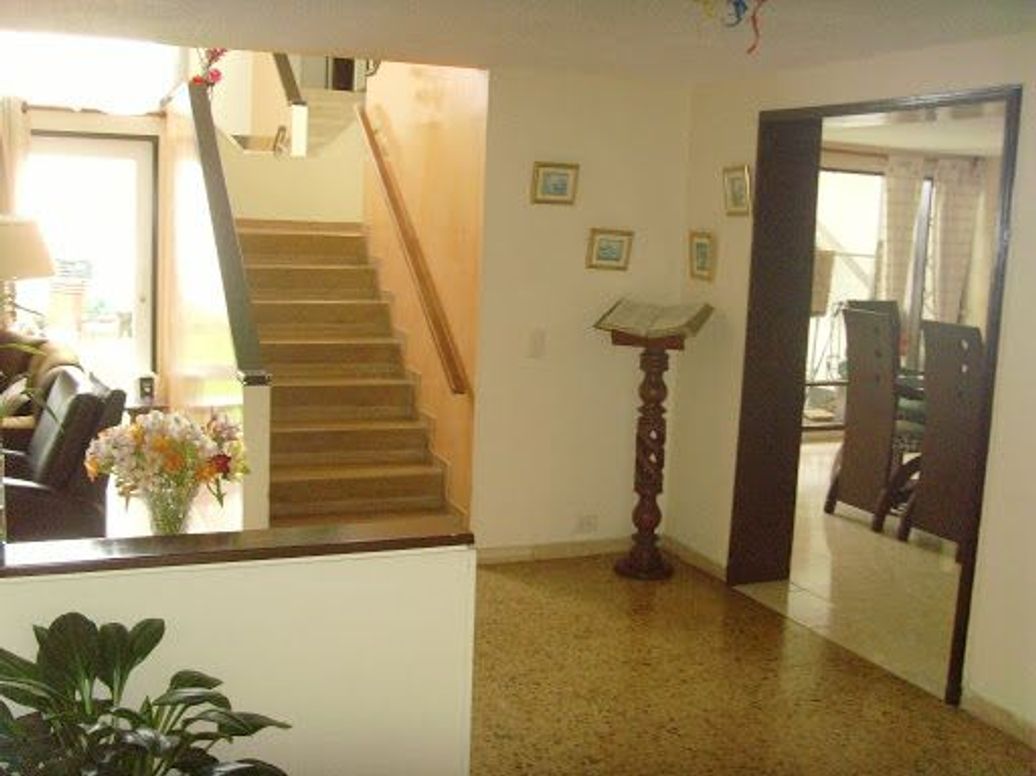 Casa de 11 alcobas en venta en Pasadena, Bogotá, 638 m² · foto 8 de 19