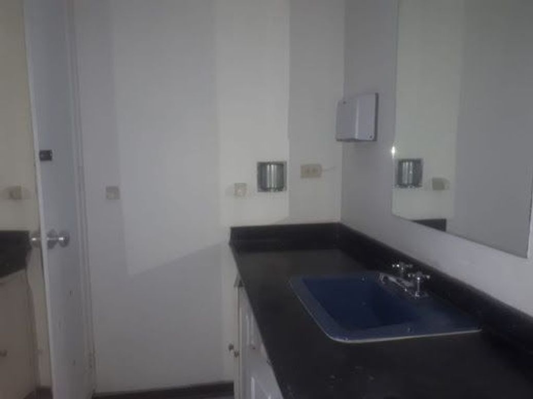 Casa de 9 alcobas en venta en Chapinero Noroccidental, Bogotá, 520 m² · foto 19 de 20