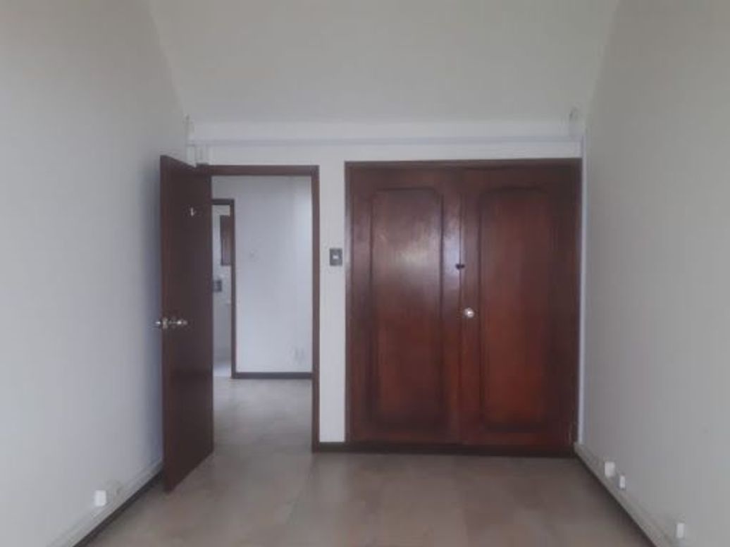 Casa de 9 alcobas en venta en Chapinero Noroccidental, Bogotá, 520 m² · foto 5 de 20