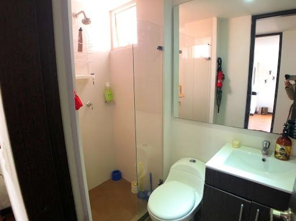 Apartamento de 3 alcobas en venta en Santa Barbara Central, Bogotá, 107 m² · foto 8 de 14