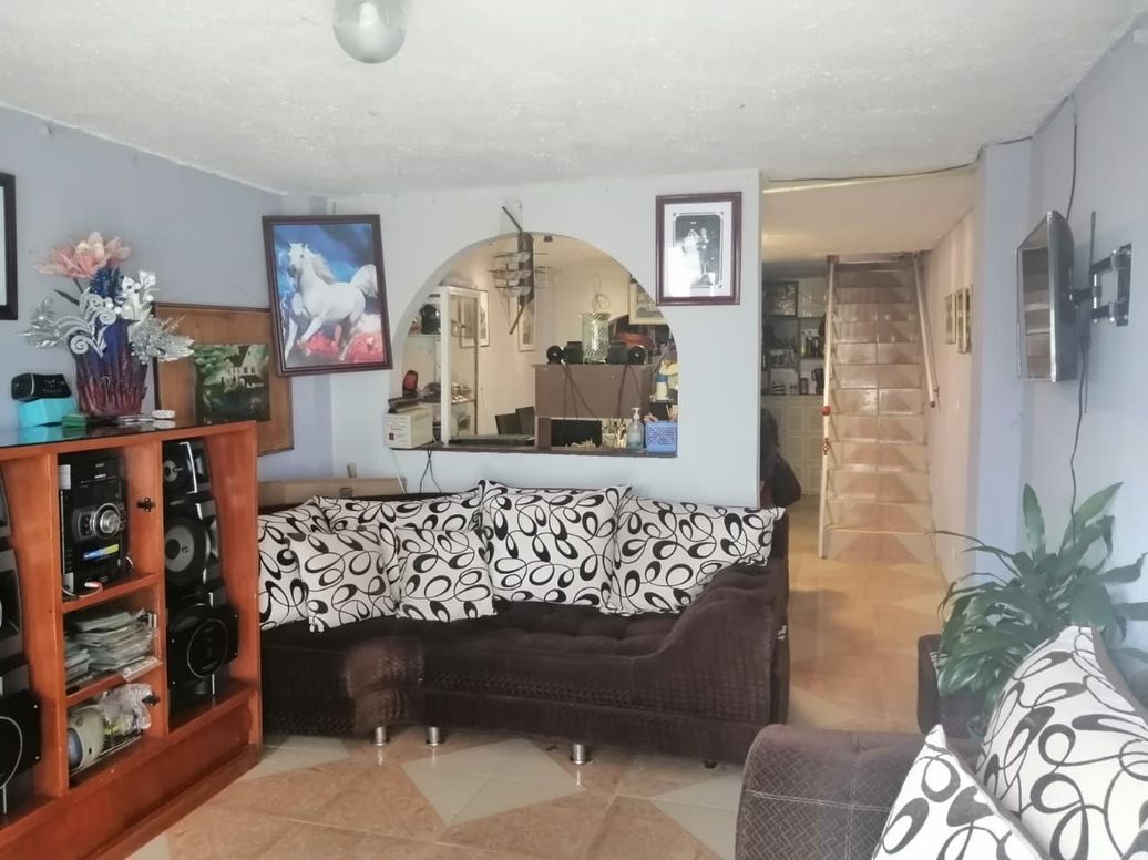 Casa de 5 alcobas en venta en Arborizadora Alta, Bogotá, 386 m² · foto 9 de 13