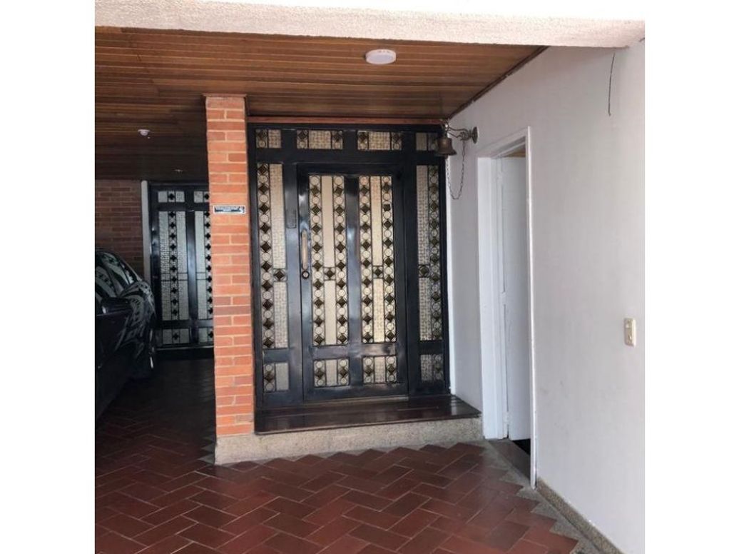Casa de 4 alcobas en venta en Santa Ana Occidental, Bogotá, 354 m² · foto 3 de 20