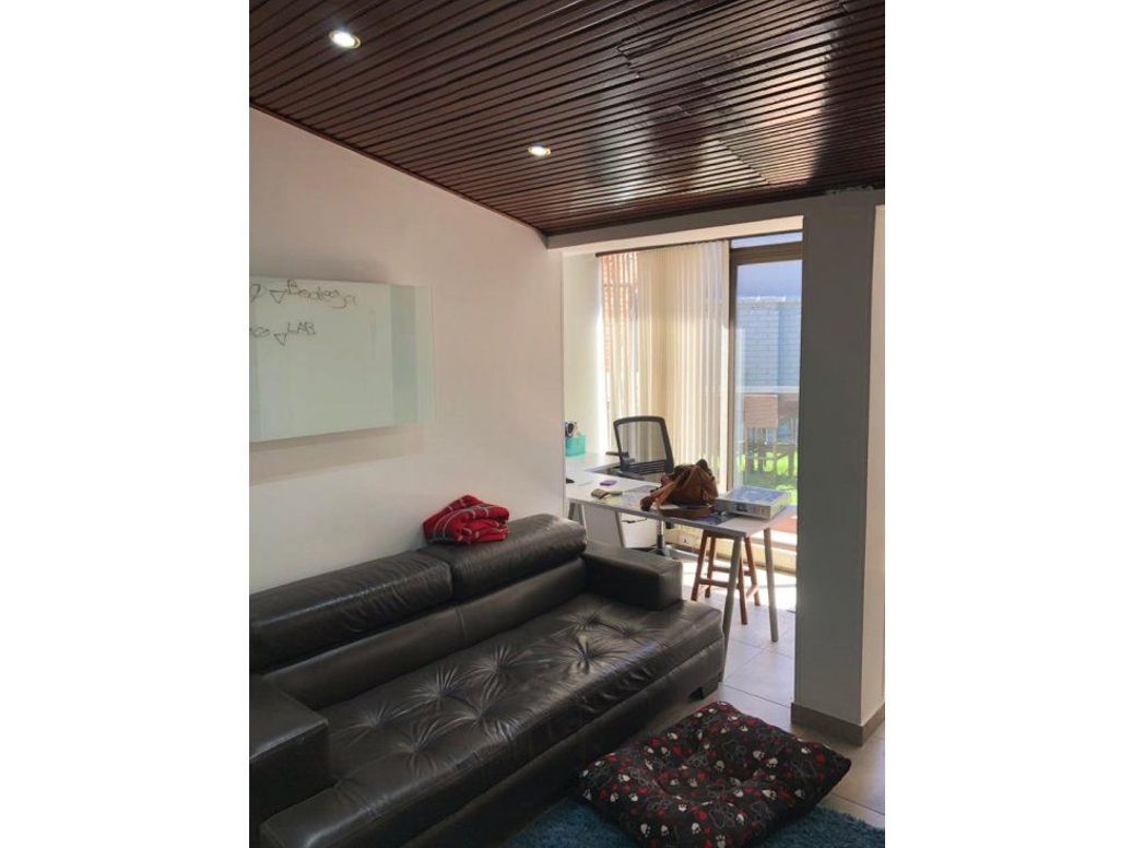 Casa de 4 alcobas en venta en Santa Ana Occidental, Bogotá, 354 m² · foto 11 de 20