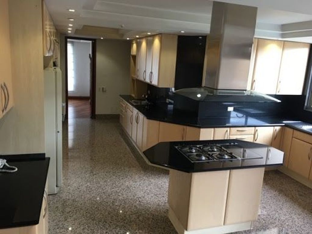 Apartamento de 1 alcoba en venta en Chicó Norte, Bogotá, 383 m² · foto 8 de 18