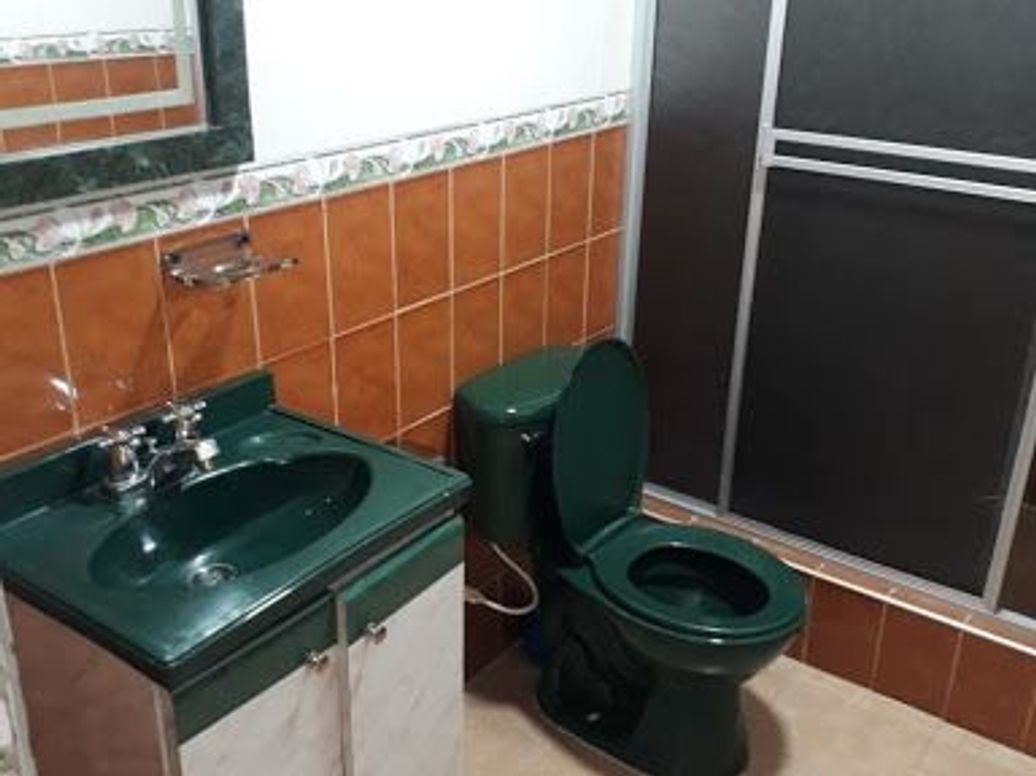 Casa de 6 alcobas en venta en San Luis, Bogotá, 327 m² · foto 14 de 20