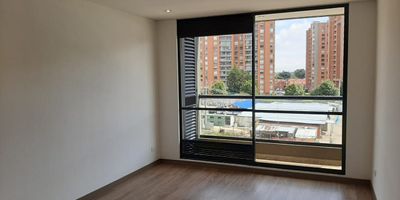 Se renta hermoso aparta estudio, ubicado en el Conjunto Residencial Ébano quinto piso vista al exterior, cuenta con una alcoba con closet y baño privado, sala  comedor con balcón exterior, cuarto de ropas, baño social y cocina integral; parqueadero propio cubierto y deposito. 