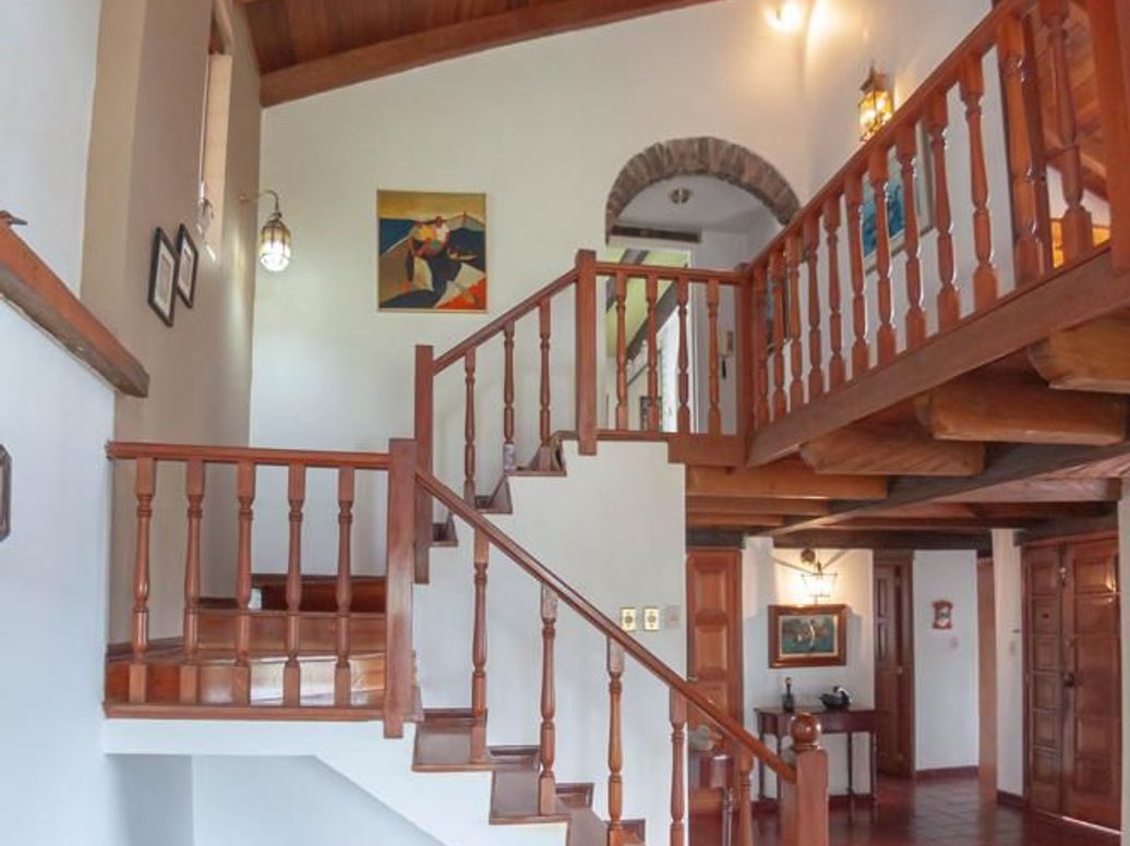 Casa de 5 alcobas en venta en Acacias, Bogotá, 460 m² · foto 8 de 20