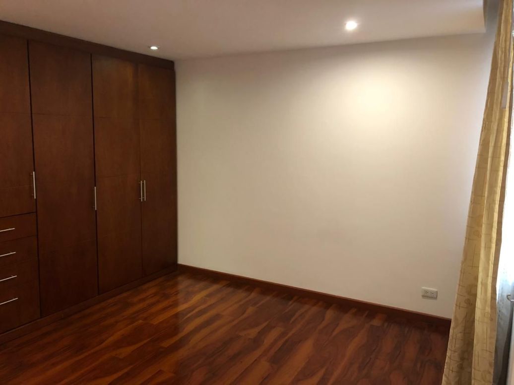 Apartamento de 3 alcobas en venta en Pardo Rubio, Bogotá, 130 m² · foto 10 de 11