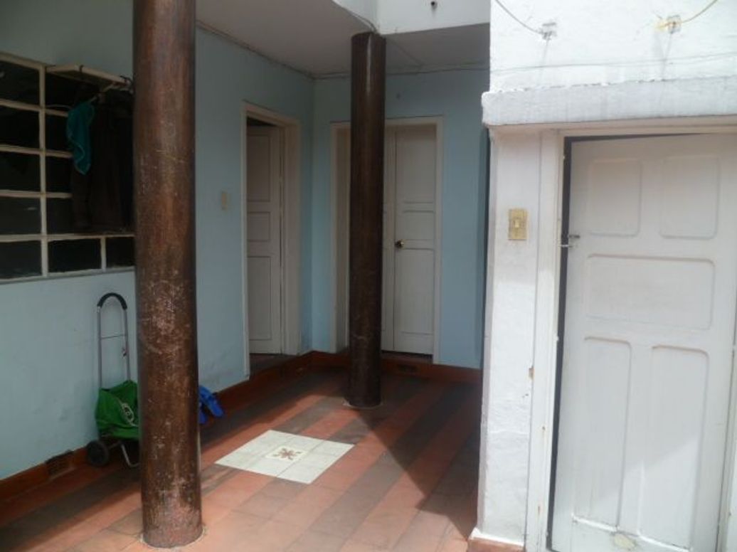 Casa de 11 alcobas en venta en La Patria, Bogotá, 299 m² · foto 9 de 20