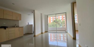 .APARTAMENTO EN ARRIENDO, UBICADO POR LA LOMA DEL ESMERALDAL CERCA AL SMARFIT, PRIMER PISO, COMODO, EXCELENTES ESPACIOS,  PARQUEADERO CUBIERTO PRIVADO / UNIDAD MUY COMPLETA, TRANSPORTE PUBLICO CERCANO, EXCELENTE OPORTUNIDAD, CONTACTANOS:3002166693