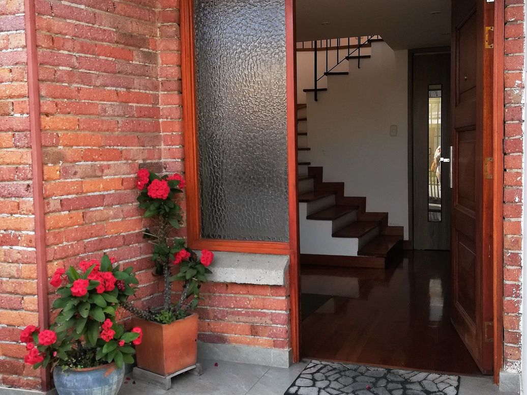Casa de 4 alcobas en venta en Polo Club, Bogotá, 240 m² · foto 4 de 12