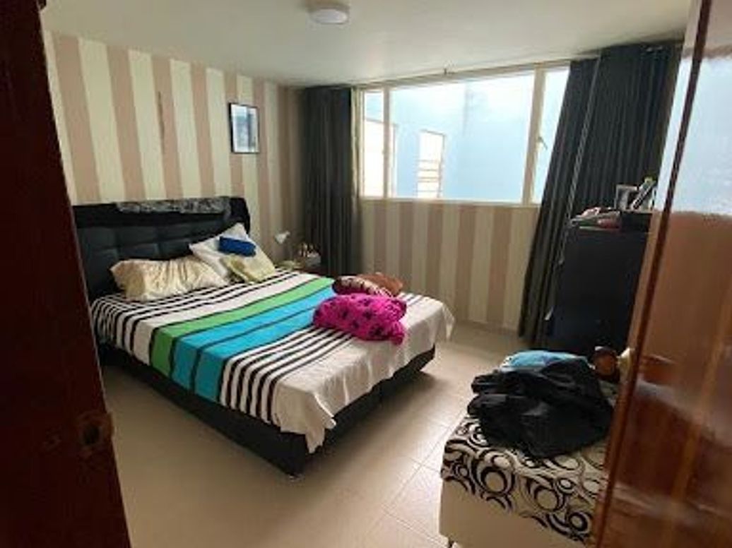 Casa de 10 alcobas en venta en Fontibón Centro, Bogotá, 403 m² · foto 3 de 19