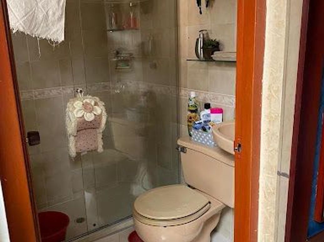 Casa de 10 alcobas en venta en Fontibón Centro, Bogotá, 403 m² · foto 7 de 19