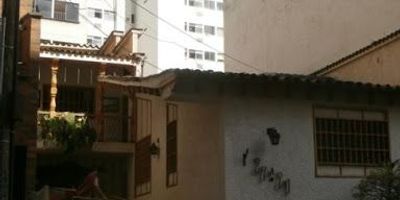 ARRIENDO CASA SOTOMAYOR  DESTINACION COMERCIAL  AREA CONSTRUIDA MAYOR A QUINIENTOS MTS.  AMPLIA ZONA DE BAHIAS PARA PARQUEADERO  EN EL SECTOR.AGENDE CITA CON UNOS DE NUESTRO ASESORES, TOTALMENTE GRATIS