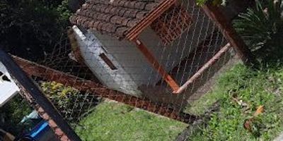 Casa lote para la VENTA de uso MIXTO en el sector de laureles, cuenta con 10 metros de frente por 30 metros de fondo. esta ubicada cerca a san juan cerca a la 70. Codigo del inmueble 447-10332 Asesor Marta Luz martinez 3004208571