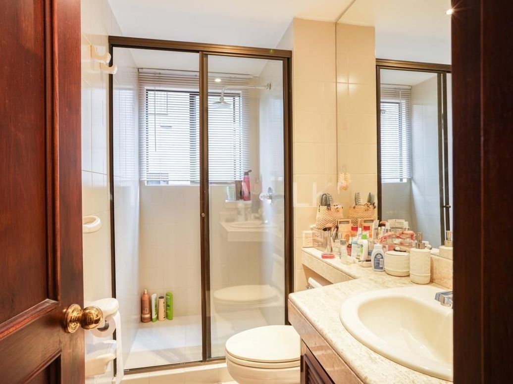 Apartamento de 4 alcobas en venta en Los Rosales, Bogotá, 168 m² · foto 8 de 13
