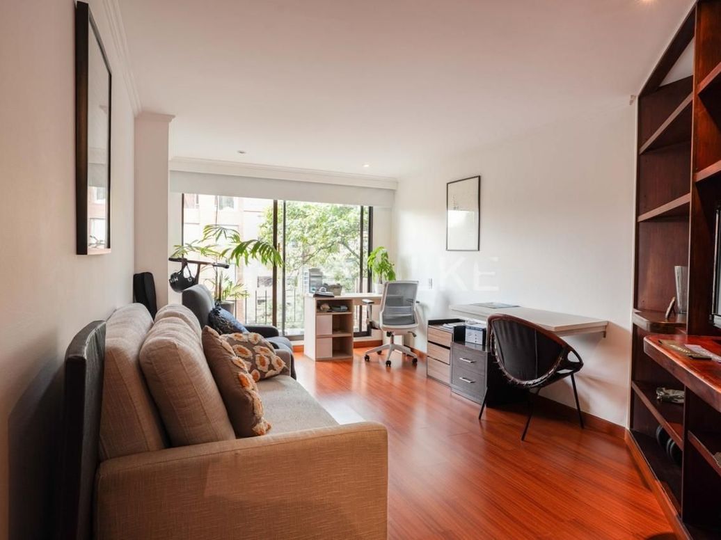 Apartamento de 4 alcobas en venta en Los Rosales, Bogotá, 168 m² · foto 2 de 13