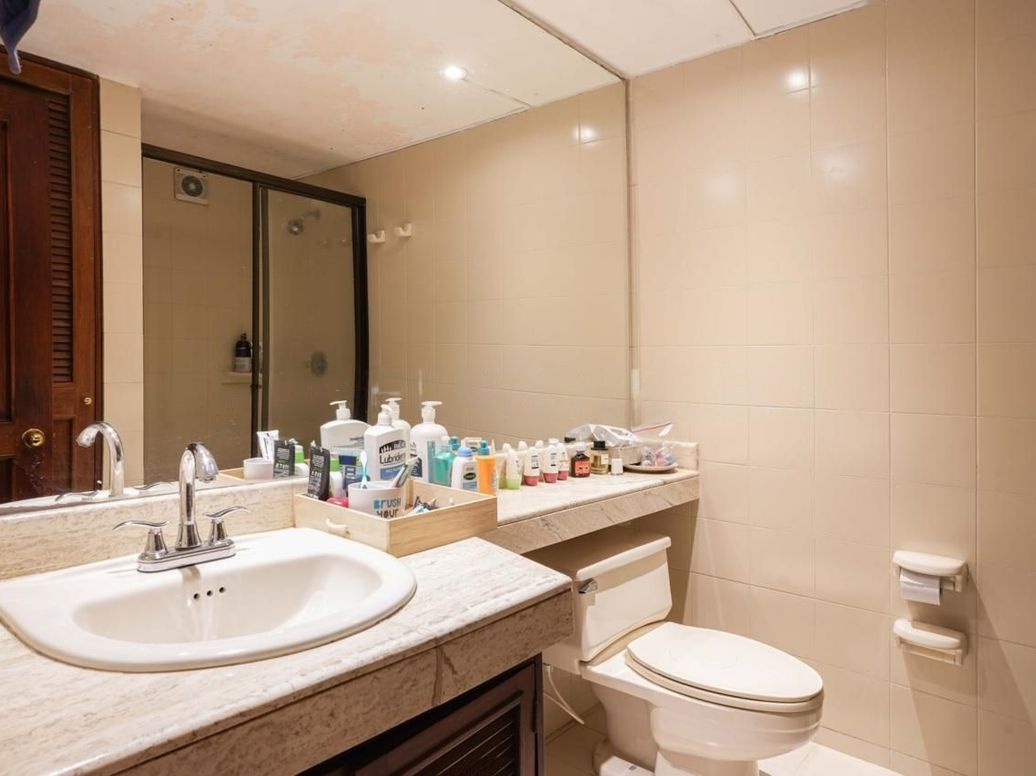 Apartamento de 4 alcobas en venta en Los Rosales, Bogotá, 168 m² · foto 10 de 13