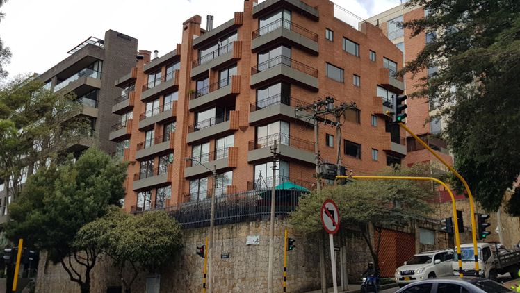 APARTAMENTOS, CASAS Y OFICINAS EN BOGOTÁ Apartamento en arriendo o venta, Los rosales