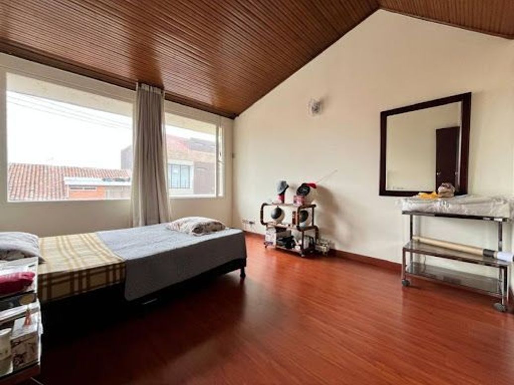 Casa de 4 alcobas en venta en Alhambra, Bogotá, 212 m² · foto 15 de 20
