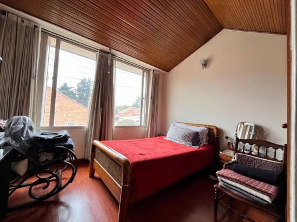 Casa de 4 alcobas en venta en Alhambra, Bogotá, 212 m² · foto 12 de 20