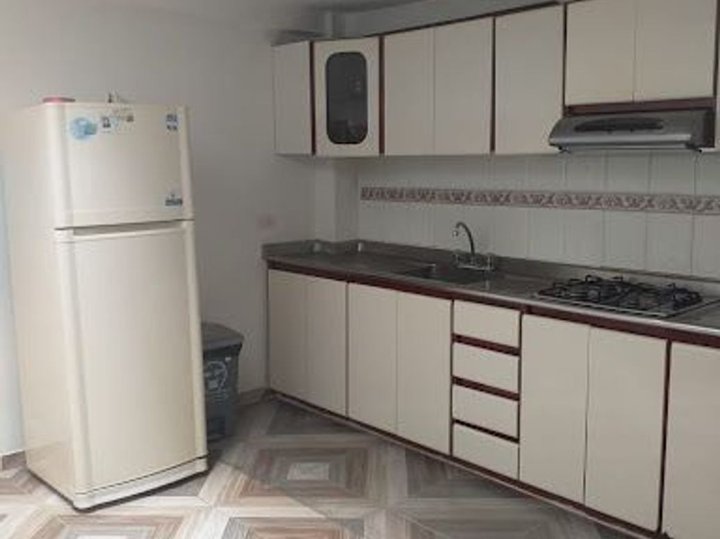 Casa de 4 alcobas en venta en Villas De Granada, Bogotá, 96 m² · foto 6 de 9