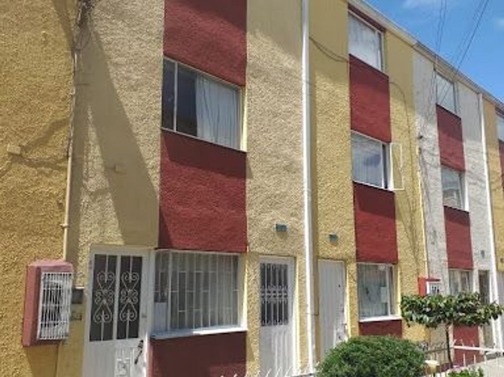 Casa de 4 alcobas en venta en Villas De Granada, Bogotá, 96 m² · foto 2 de 9