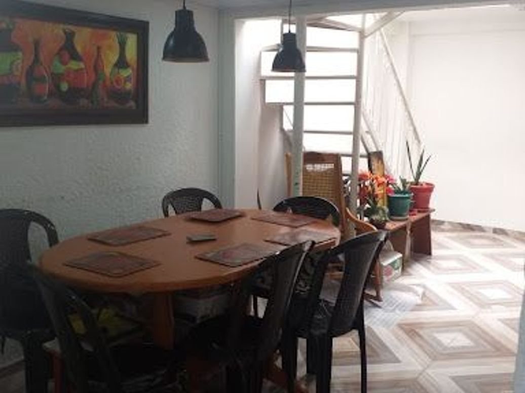 Casa de 4 alcobas en venta en Villas De Granada, Bogotá, 96 m² · foto 4 de 9